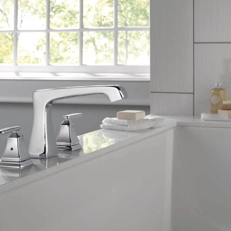 Delta T2764 Ashlyn Deck Mounted Roman Tub Filler - Matte Black 2 Delta T2764 Ashlyn Deck Mounted Roman Tub Filler - Matte Black - Image 2